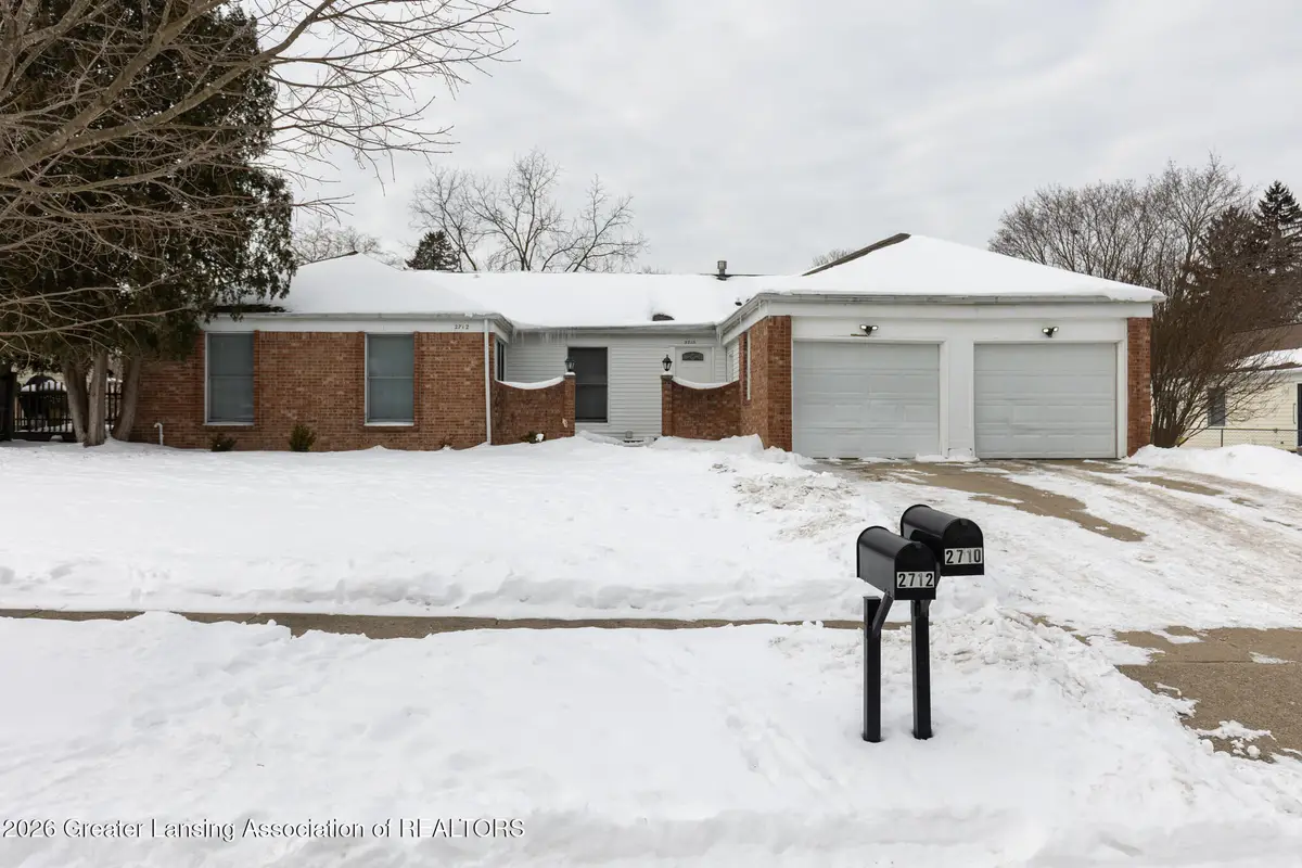 2710 Stoneleigh Drive, Lansing, MI 48910 - #1