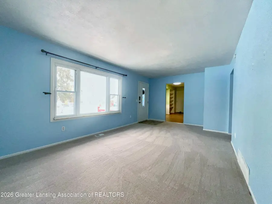 615 Broadway Avenue, Owosso, MI 48867 - #2