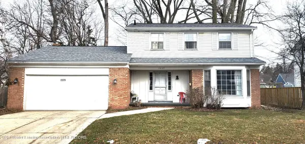 2225 Montego Drive, Lansing, MI 48912