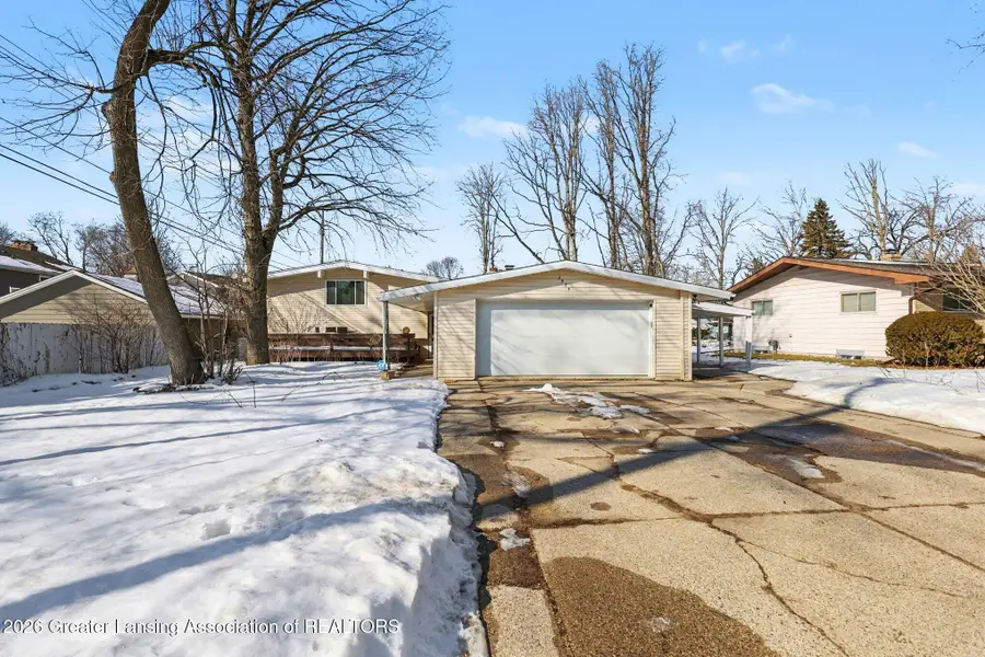 2924 Woodview Drive, Lansing, MI 48911 - #2