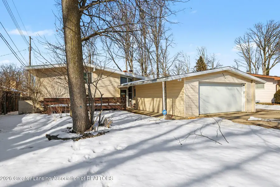 2924 Woodview Drive, Lansing, MI 48911 - #3