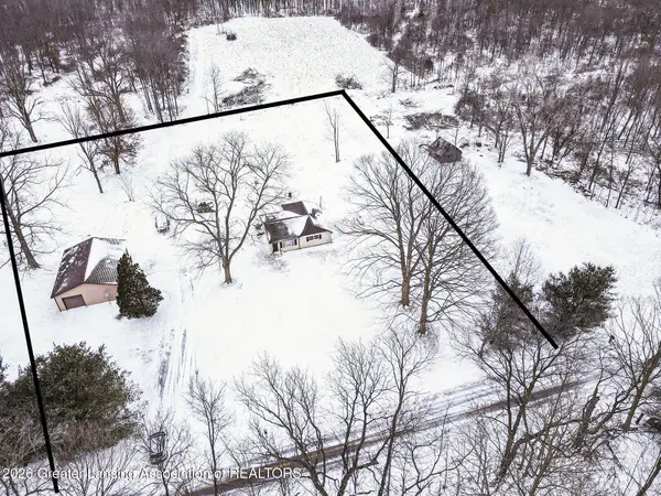 1325 Decamp Road, Leslie, MI 49251