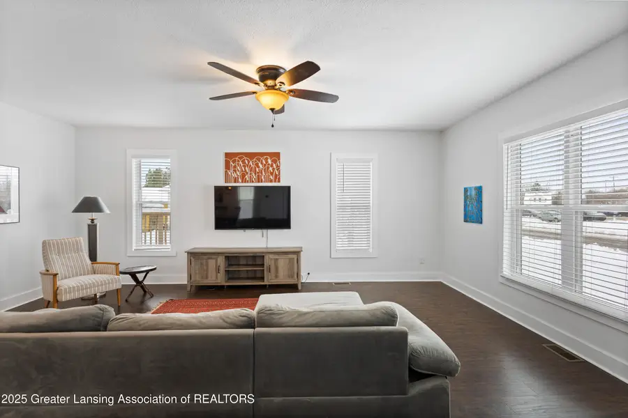 607 Park Street, Grand Ledge, MI 48837 - #3