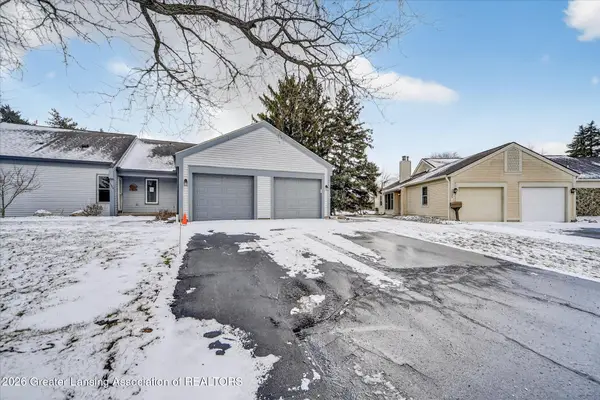 7225 Creekside Drive #37, Lansing, MI 48917