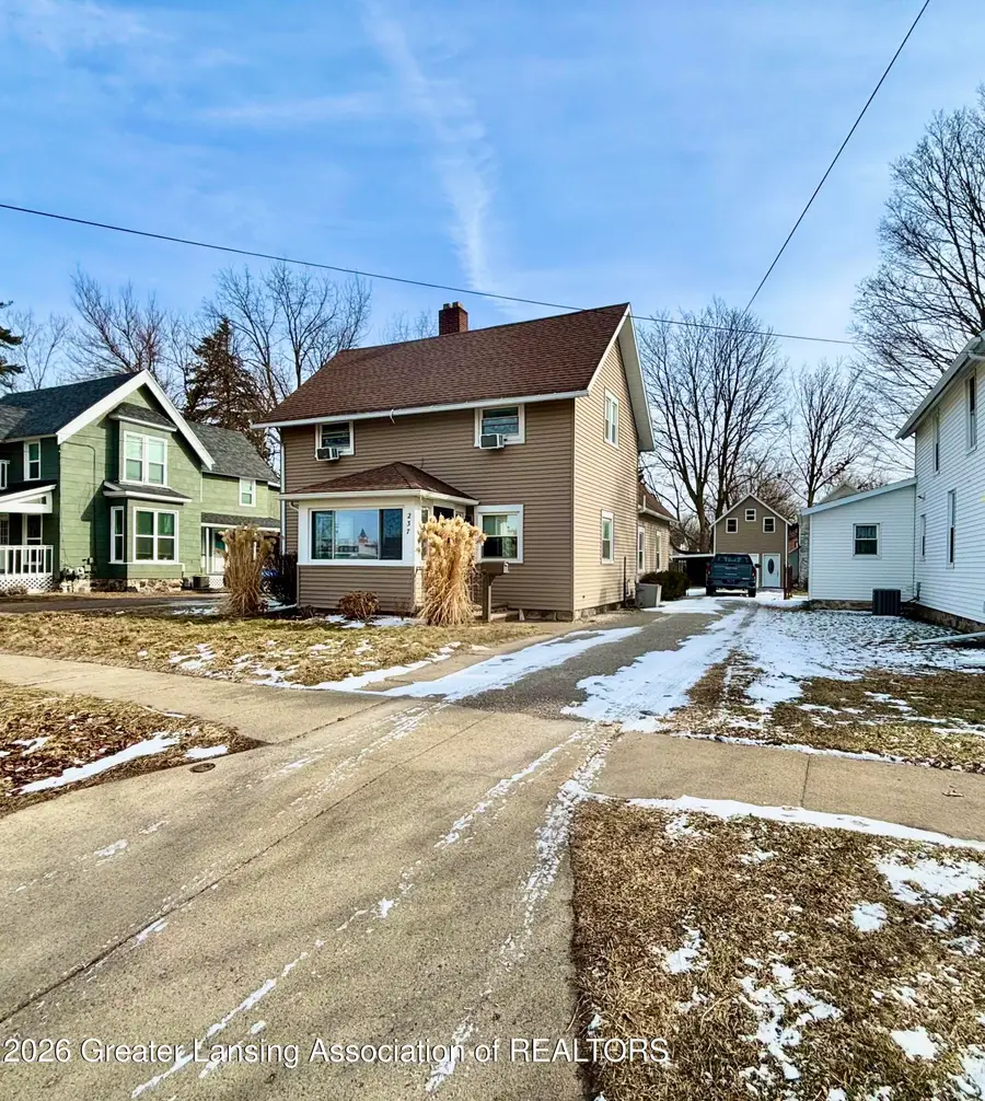 237 S Oliver Street, Charlotte, MI 48813 - #3