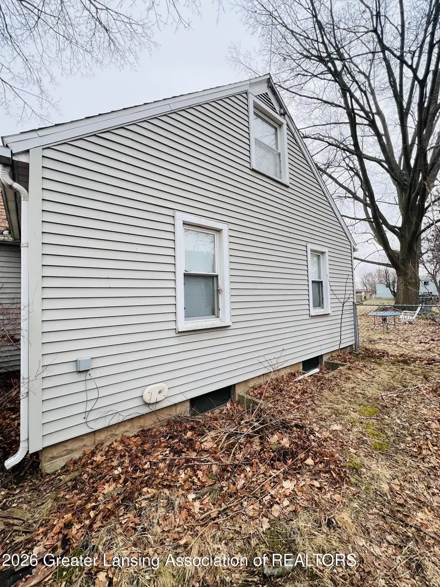 419 W Jolly Road, Lansing, MI 48910 - #2