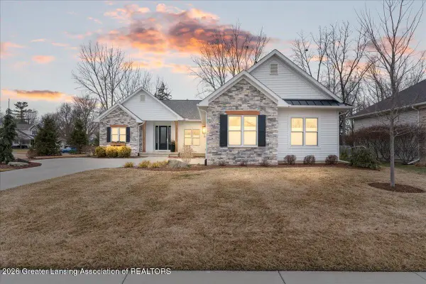 822 Laurelwood Drive, Lansing, MI 48917