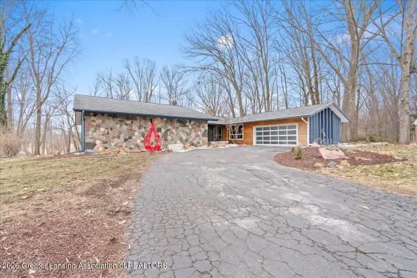 4725 Mohican Lane, Okemos, MI 48864