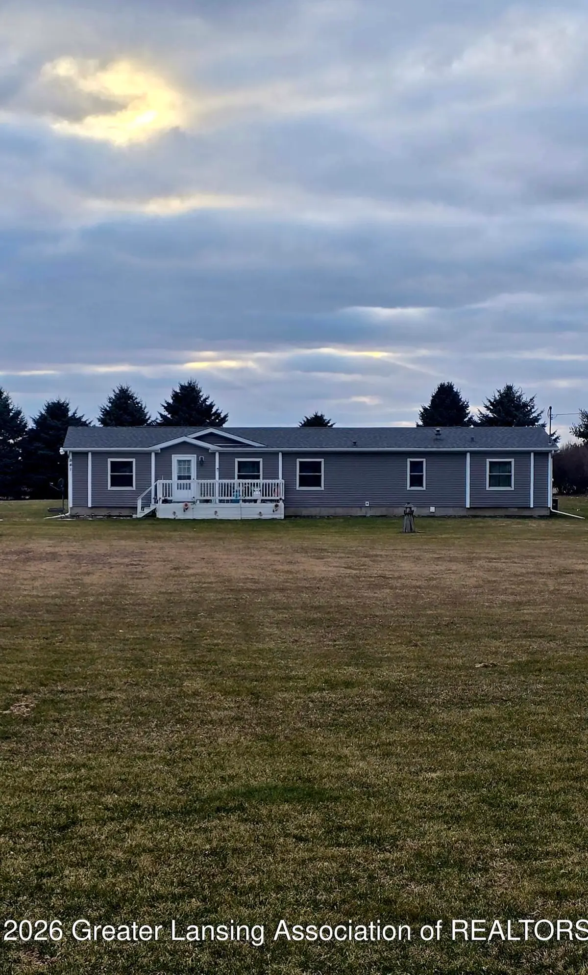 841 N Warren Road, Ovid, MI 48866 - #1