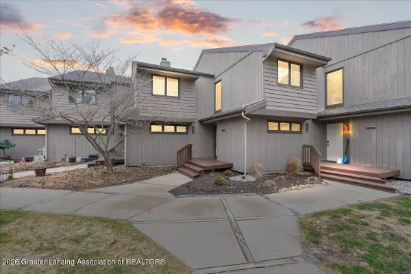 5427 Wild Oak Drive, East Lansing, MI 48823