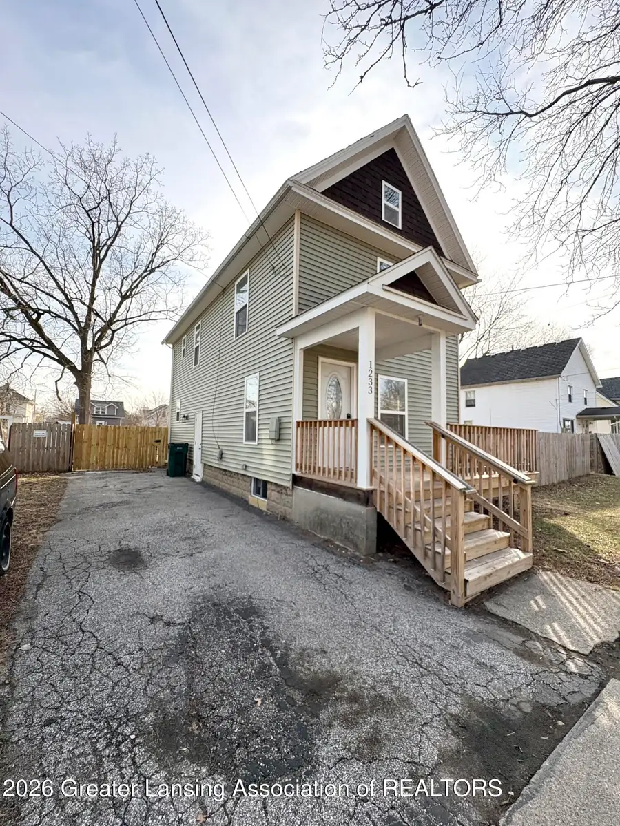 1233 W Michigan Avenue, Lansing, MI 48915 - #2