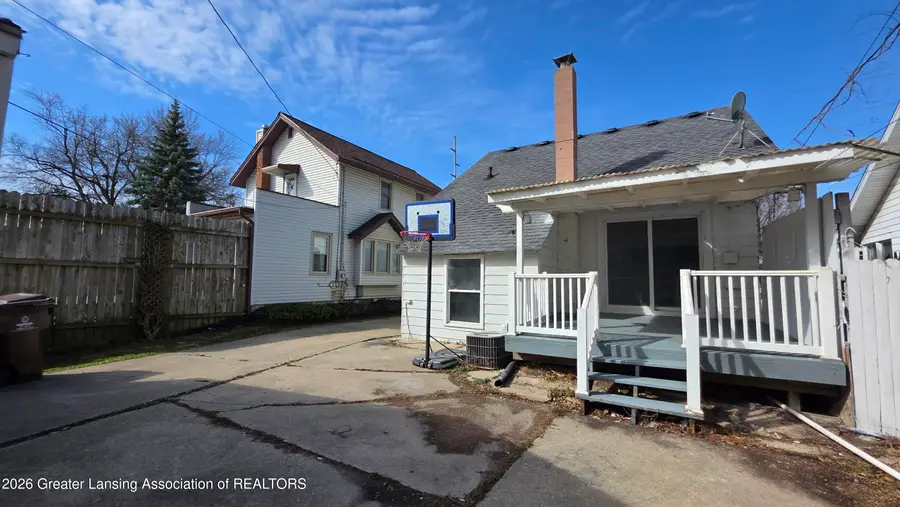 2311 S Pennsylvania Avenue, Lansing, MI 48910 - #3