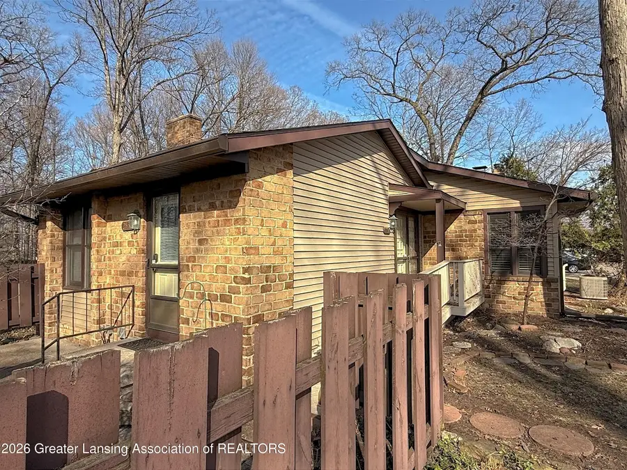 2551 Chatham Woods Drive, Grand Rapids, MI 49546 - #3