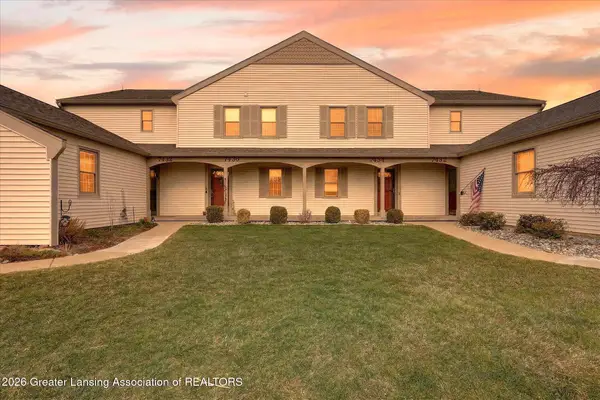 7436 Creekside #10, Lansing, MI 48917