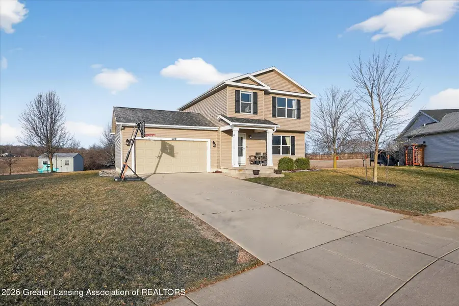 509 Galaxy Way, Saint Johns, MI 48879 - #2