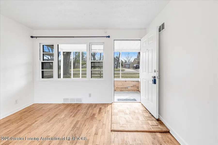 217 Richard Avenue, Lansing, MI 48917 - #2