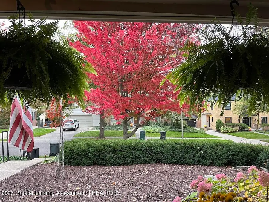 937 Roxburgh Avenue, East Lansing, MI 48823 - #3
