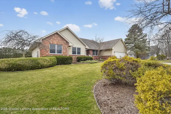 2183 N Burning Tree Circle, Owosso, MI 48867