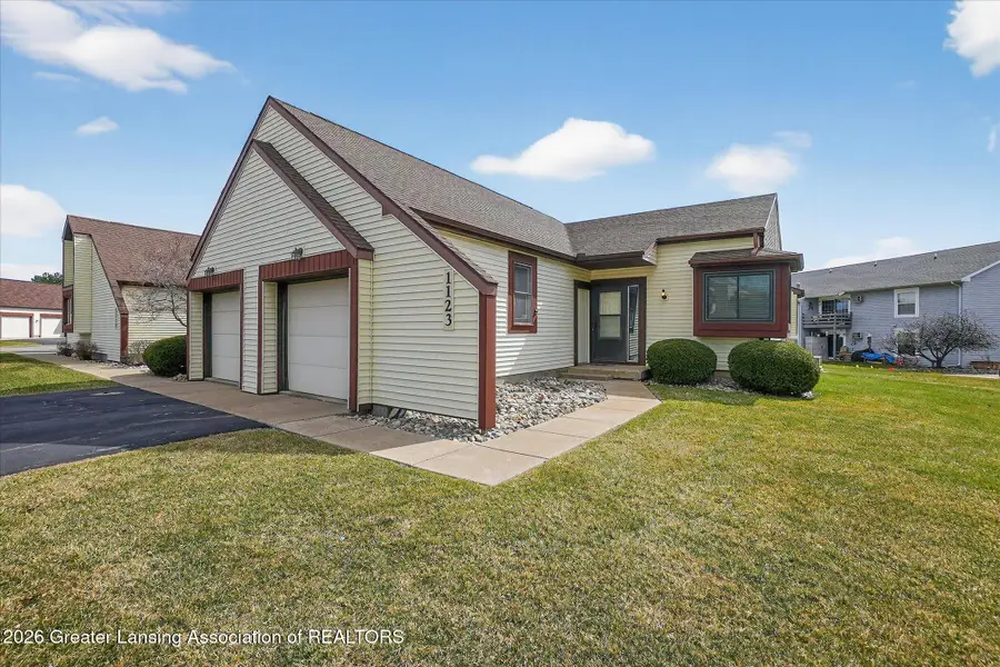 1123 Sunview Drive #12, Saint Johns, MI 48879 - #3
