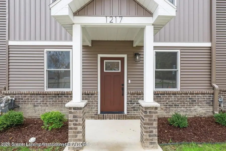 1217 W Saginaw Street, Lansing, MI 48915 - #3