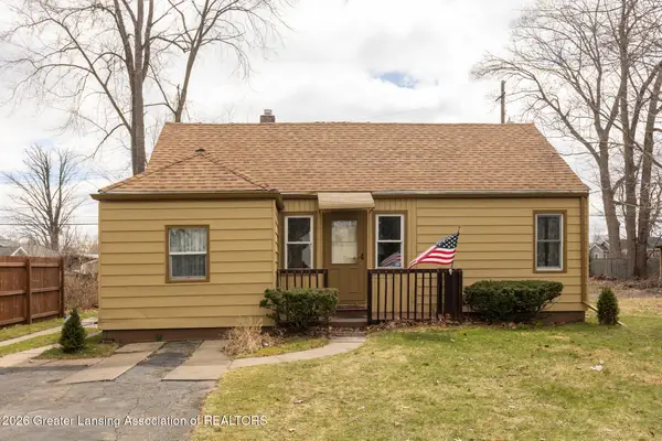 823 Loa Street, Lansing, MI 48910