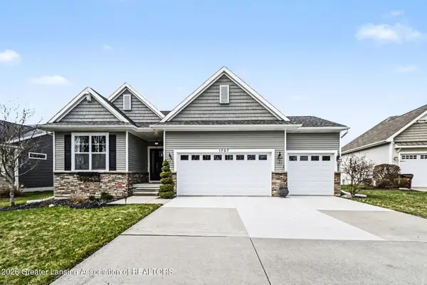 1707 Yosemite Drive, Lansing, MI 48917