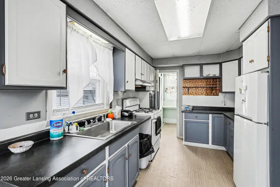 814 Wildwood Avenue, Jackson, MI 49202 - #2