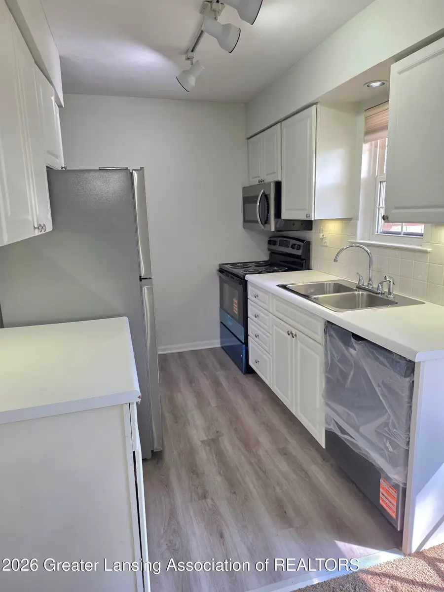 6257 Beechfield Drive, Lansing, MI 48911 - #2