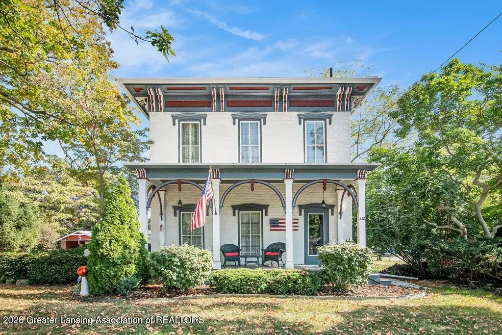 812 N Clinton Street, Grand Ledge, MI 48837 - #1