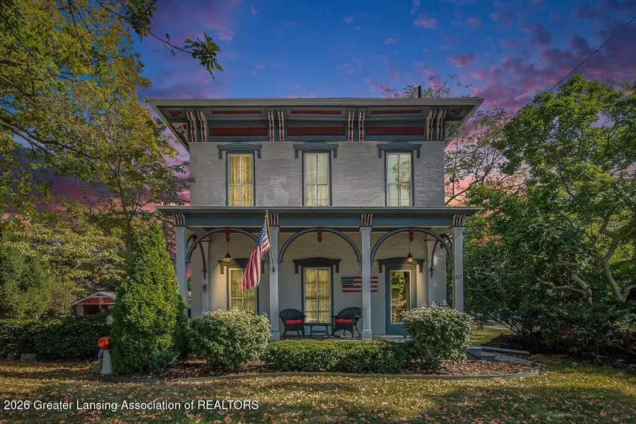 812 N Clinton Street, Grand Ledge, MI 48837 - #2