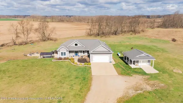 5682 Joshua Drive, Eaton Rapids, MI 48827