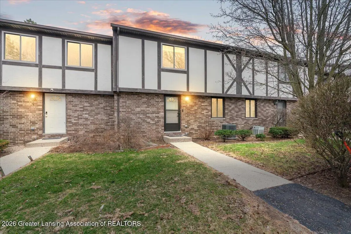 6226 E Captains Way, East Lansing, MI 48823 - #1