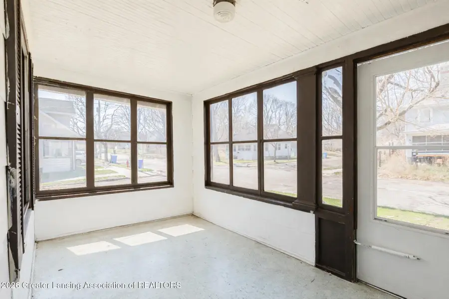 537 Lathrop Street, Lansing, MI 48912 - #3