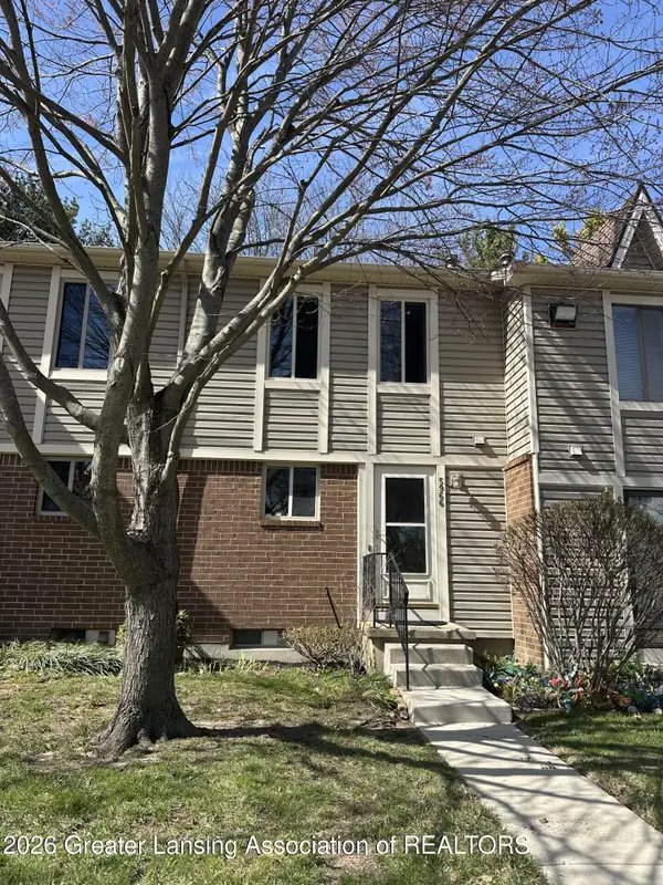 5966 Village Drive, Haslett, MI 48840