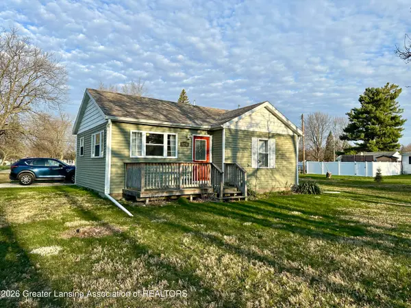 3212 S Catherine Street, Lansing, MI 48911