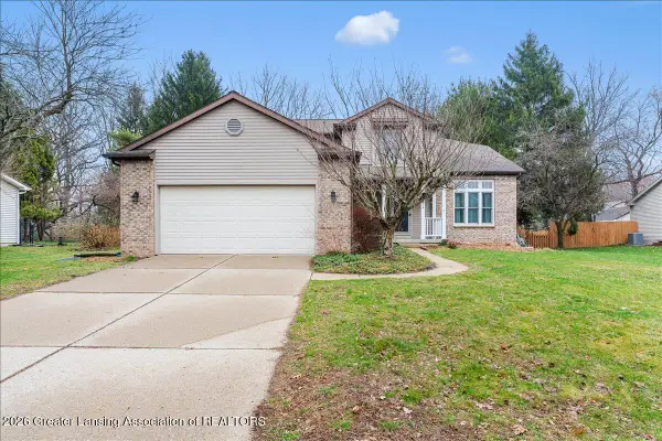 5554 Earliglow Lane, Haslett, MI 48840