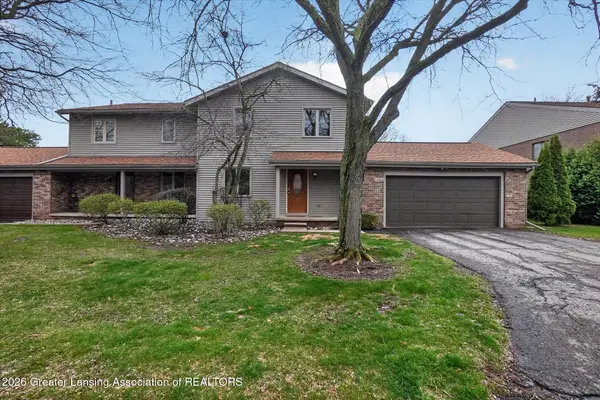 1026 Grenoble Circle, Lansing, MI 48917
