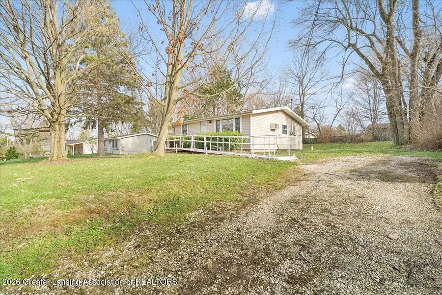 815 Elmwood, Dewitt, MI 48820 - #2