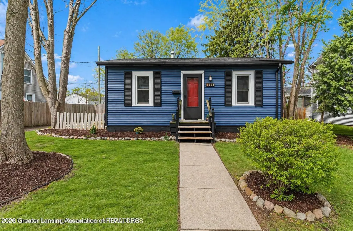 370 S Cedar Street, Williamston, MI 48895 - #1