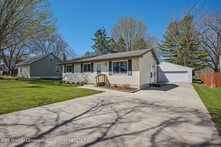 123 Frost Street, Eaton Rapids, MI 48827 - #2