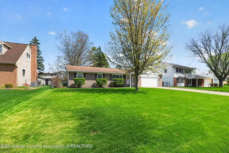 411 Green Meadows Drive, Lansing, MI 48917 - #2