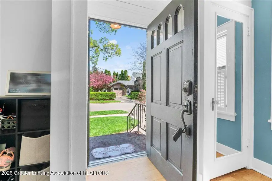 511 N Jenison Avenue, Lansing, MI 48915 - #3