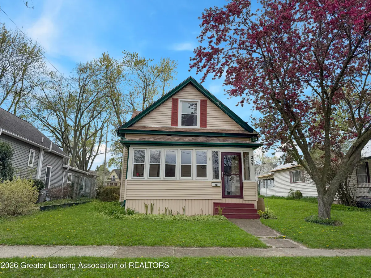 227 W Lincoln Street, Grand Ledge, MI 48837 - #1