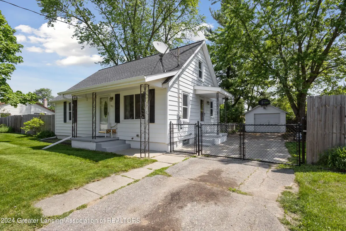 903 S Bostwick Street, Charlotte, MI 48813 - #1