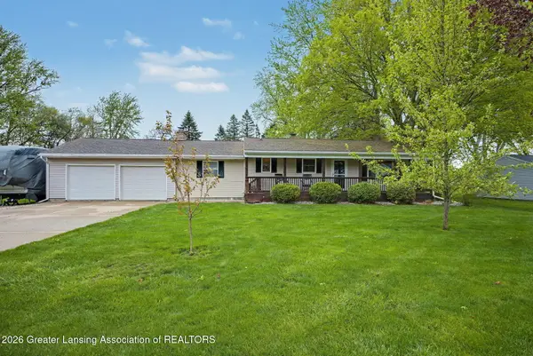 15393 Yorkleigh Drive, Lansing, MI 48906