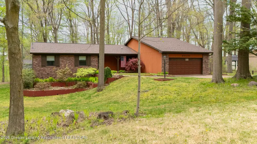 6520 W Galway Circle, Dimondale, MI 48821 - #2