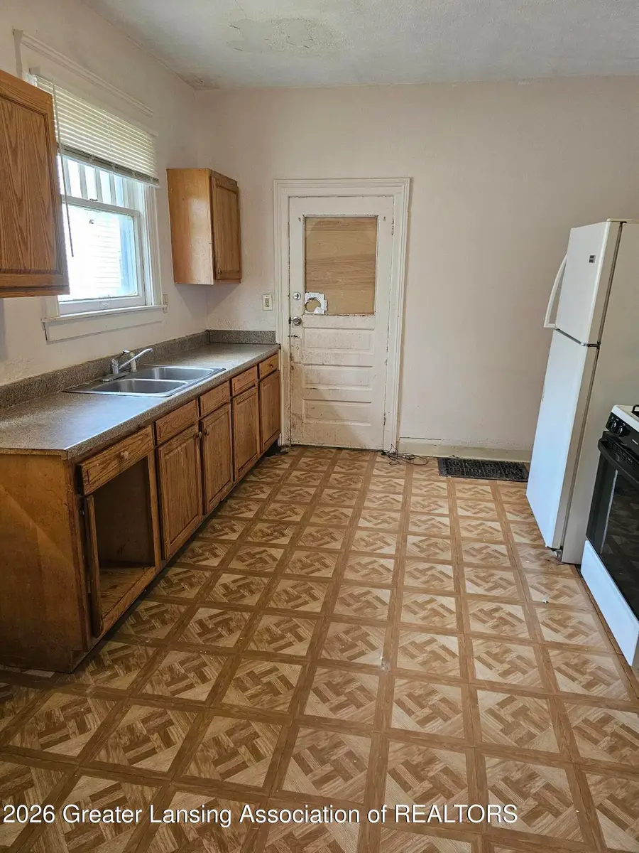 222 W Maple Street, Lansing, MI 48906 - #3