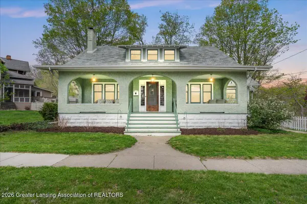 238 W River Street, Grand Ledge, MI 48837
