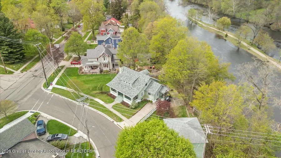 238 W River Street, Grand Ledge, MI 48837 - #3