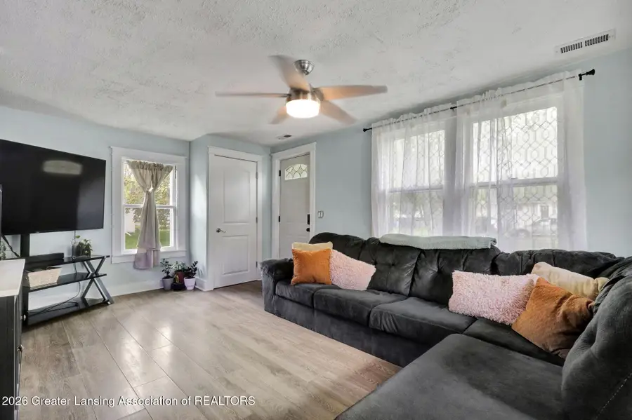 3211 Westmont Avenue, Lansing, MI 48906 - #2